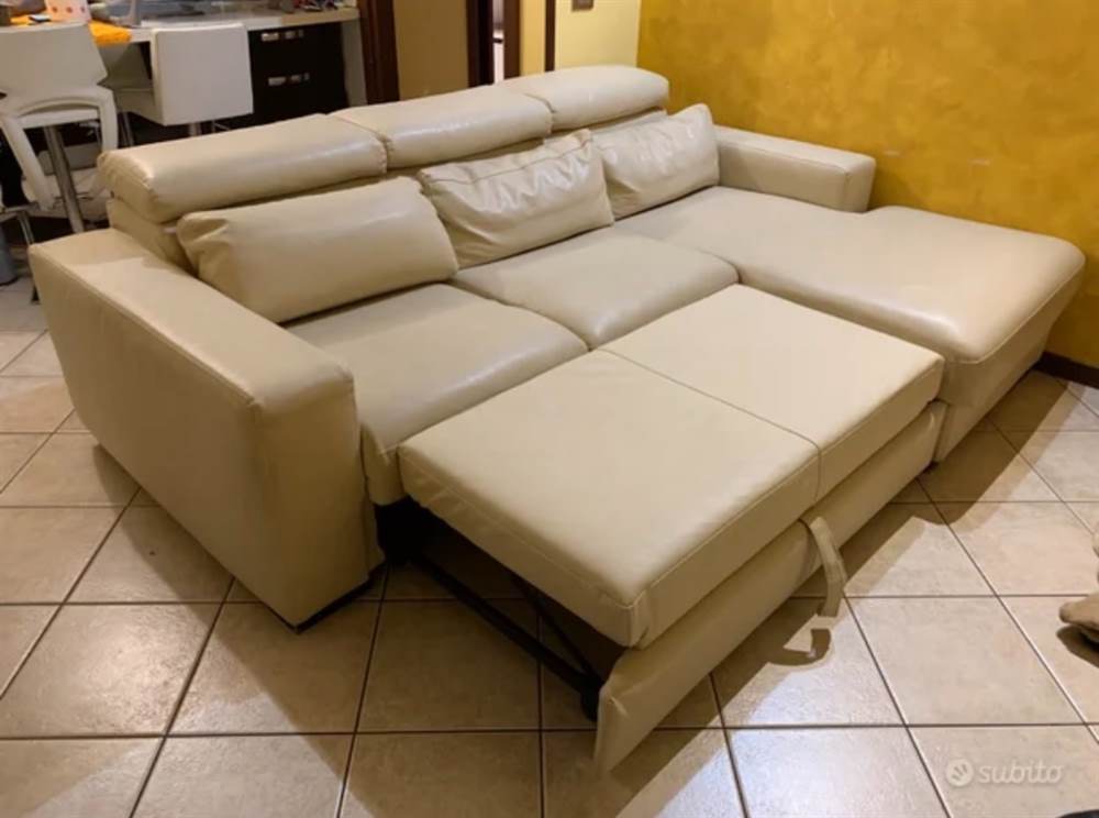 Divano poltrone sofá usato, color beige, in ottime condizioni Milano